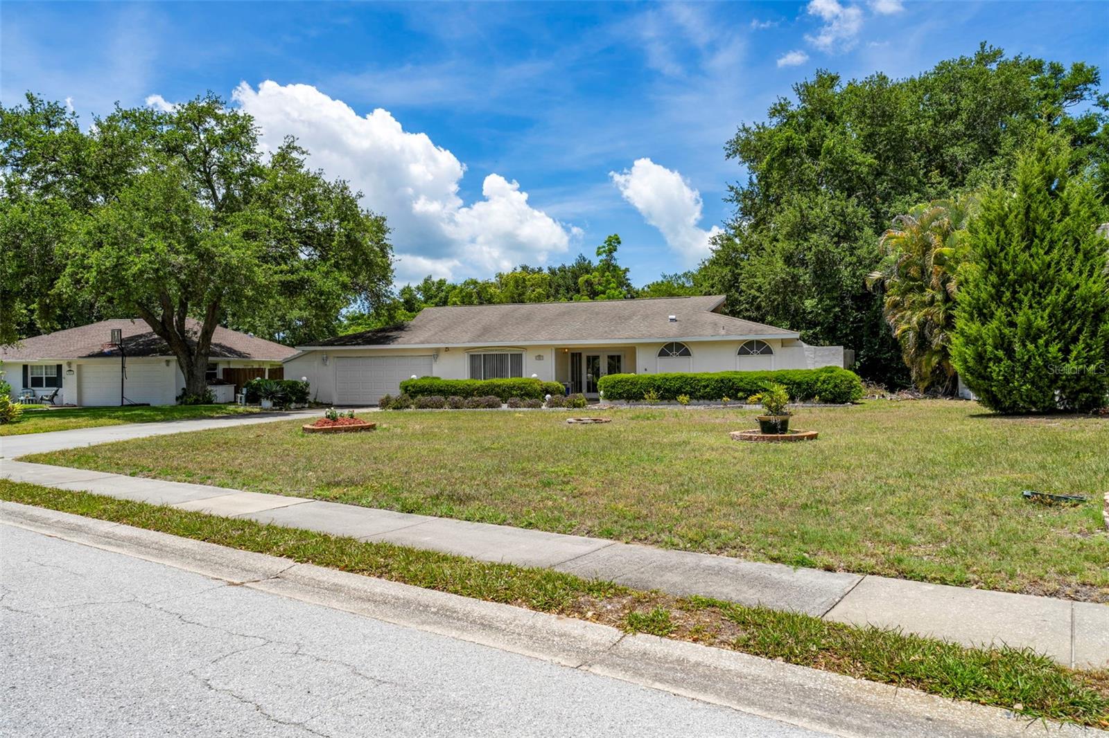 Image 3 of 31 For 207 Dunbridge Drive