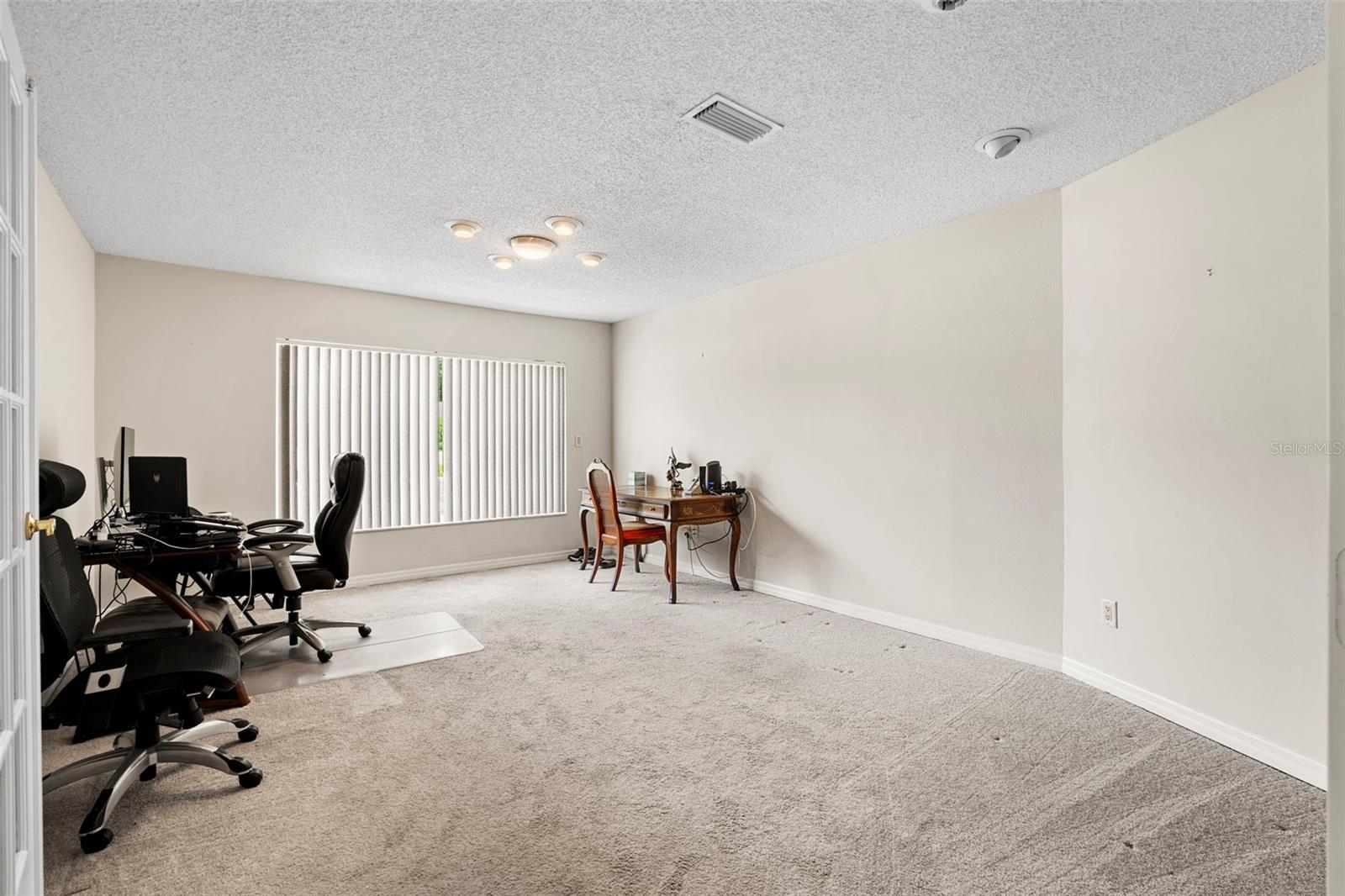 Image 8 of 31 For 207 Dunbridge Drive
