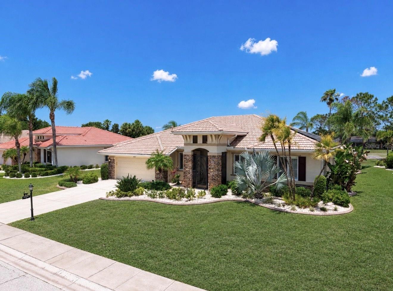 Image 2 of 79 For 2208 Myrtle Vista Court