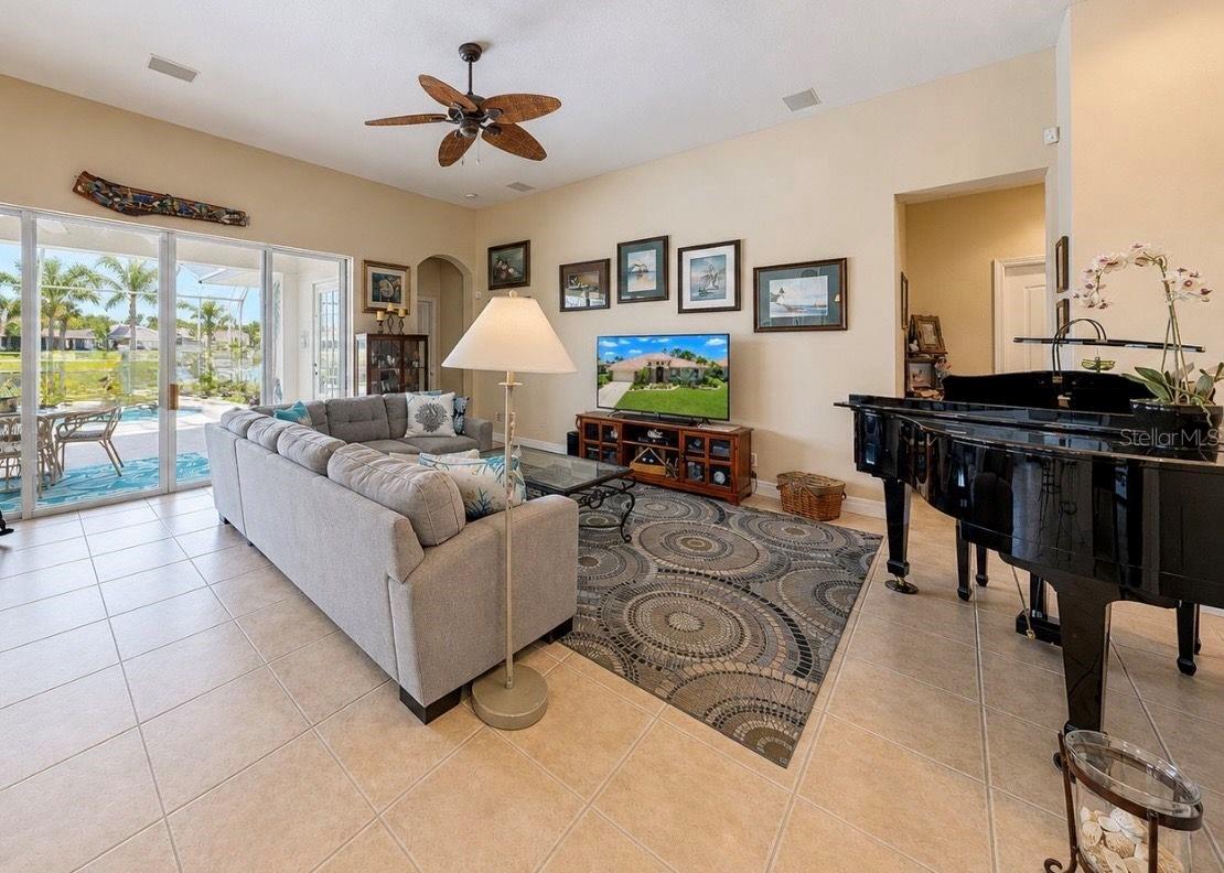 Image 21 of 79 For 2208 Myrtle Vista Court
