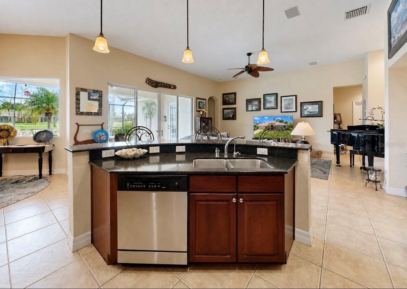 Image 25 of 79 For 2208 Myrtle Vista Court