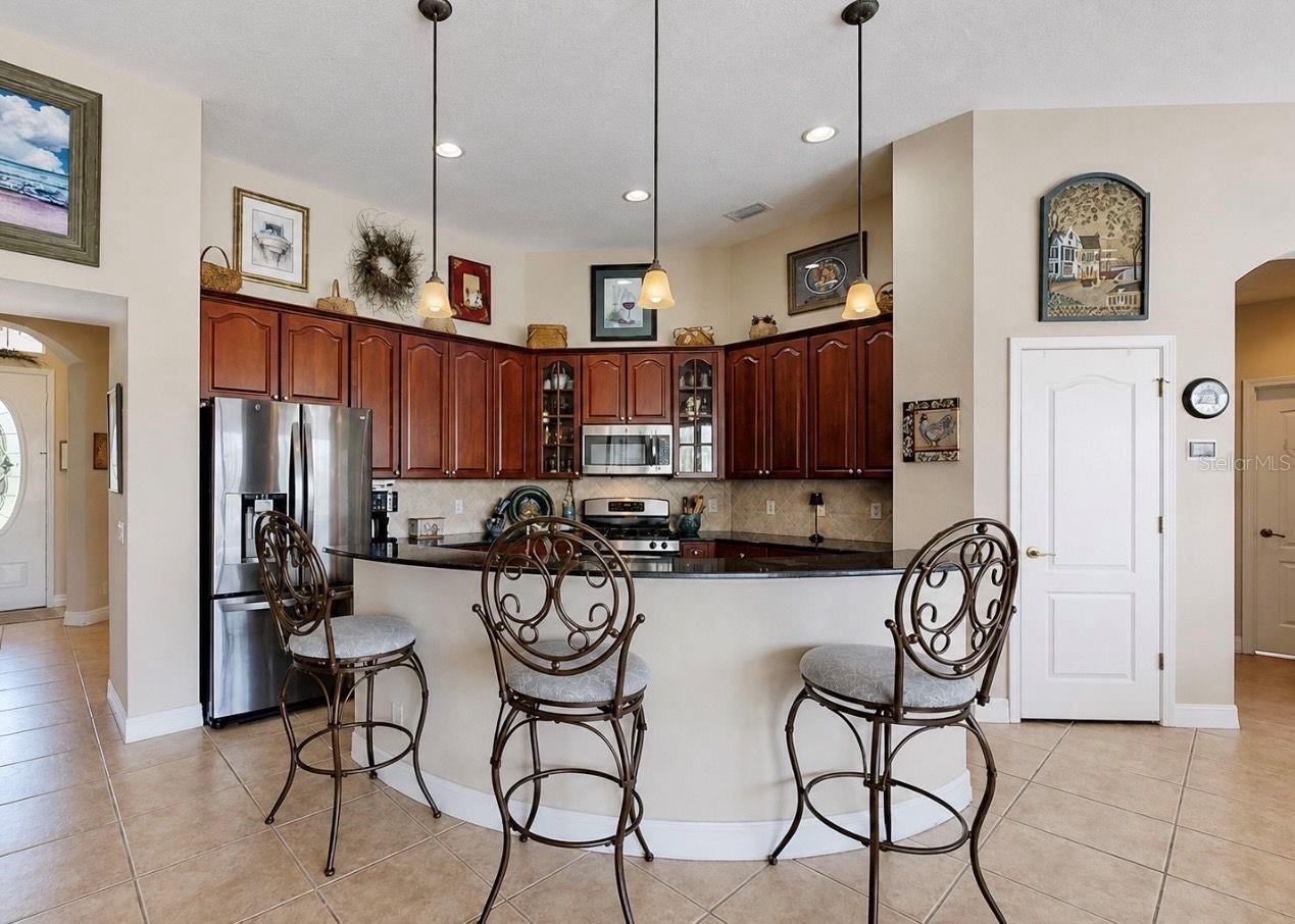 Image 30 of 79 For 2208 Myrtle Vista Court