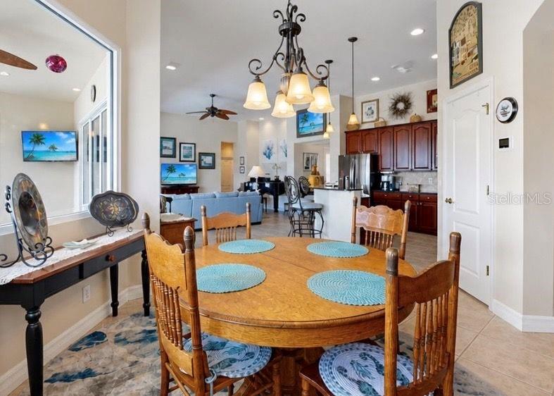 Image 32 of 79 For 2208 Myrtle Vista Court