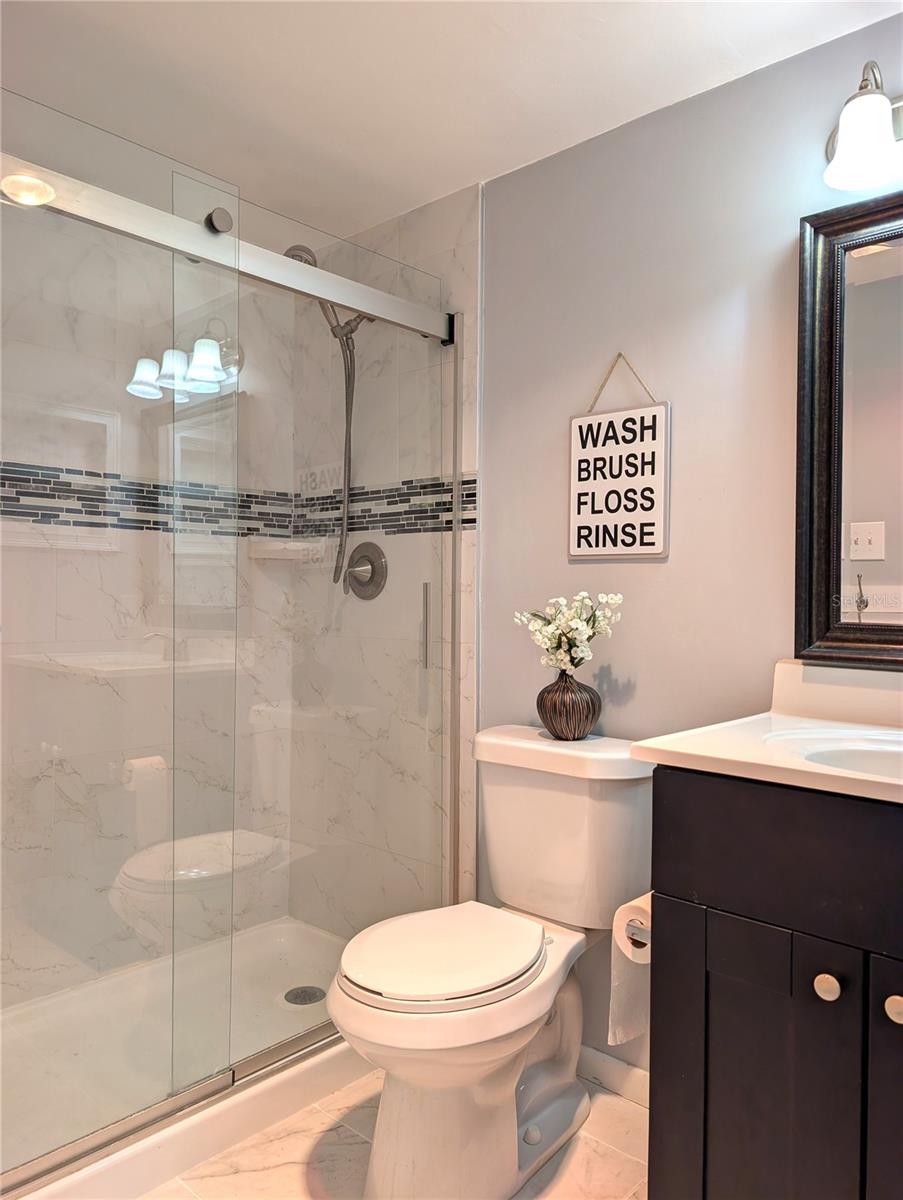 Image 11 of 49 For 5850 18th Street N 11