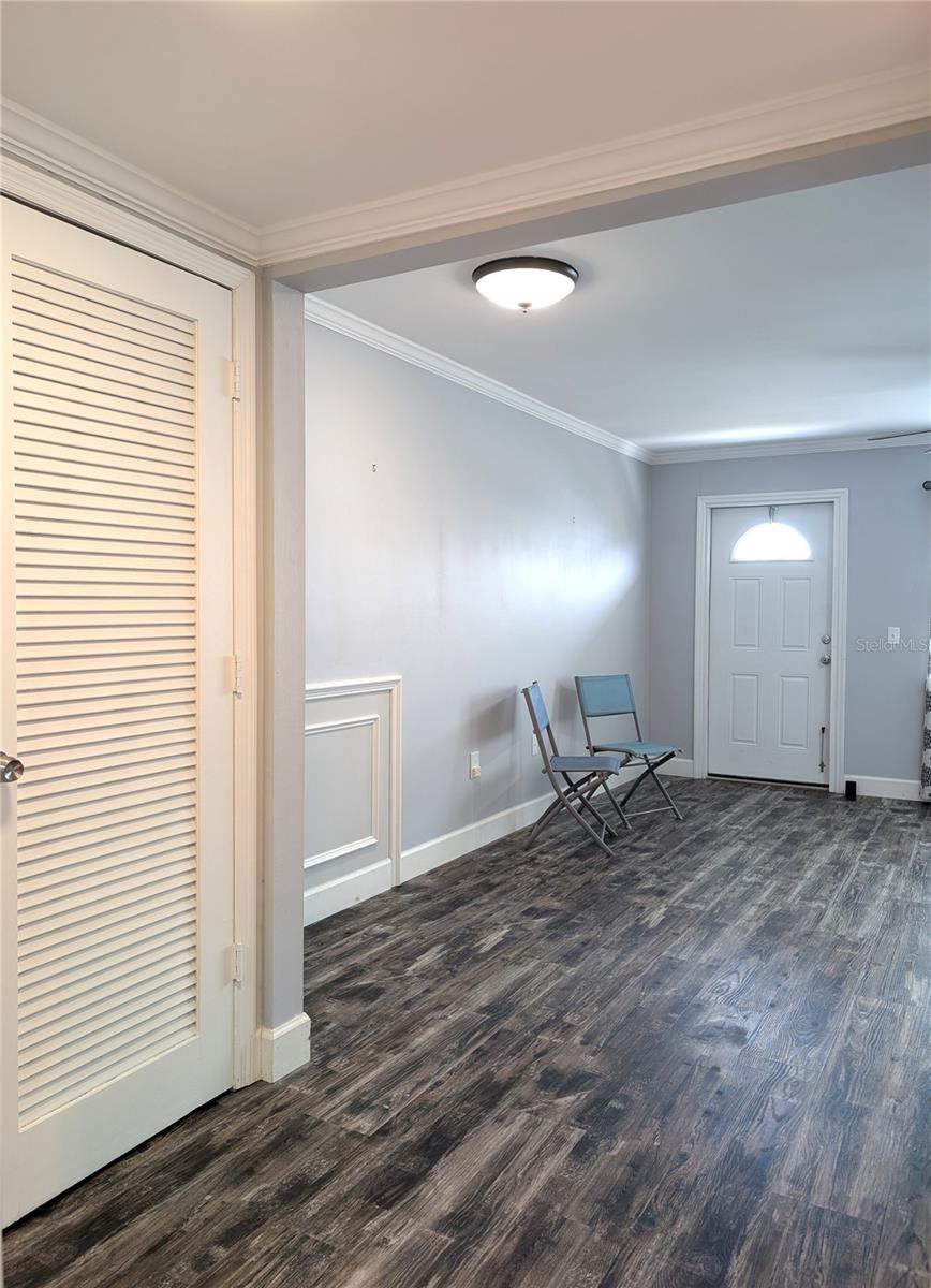 Image 13 of 49 For 5850 18th Street N 11