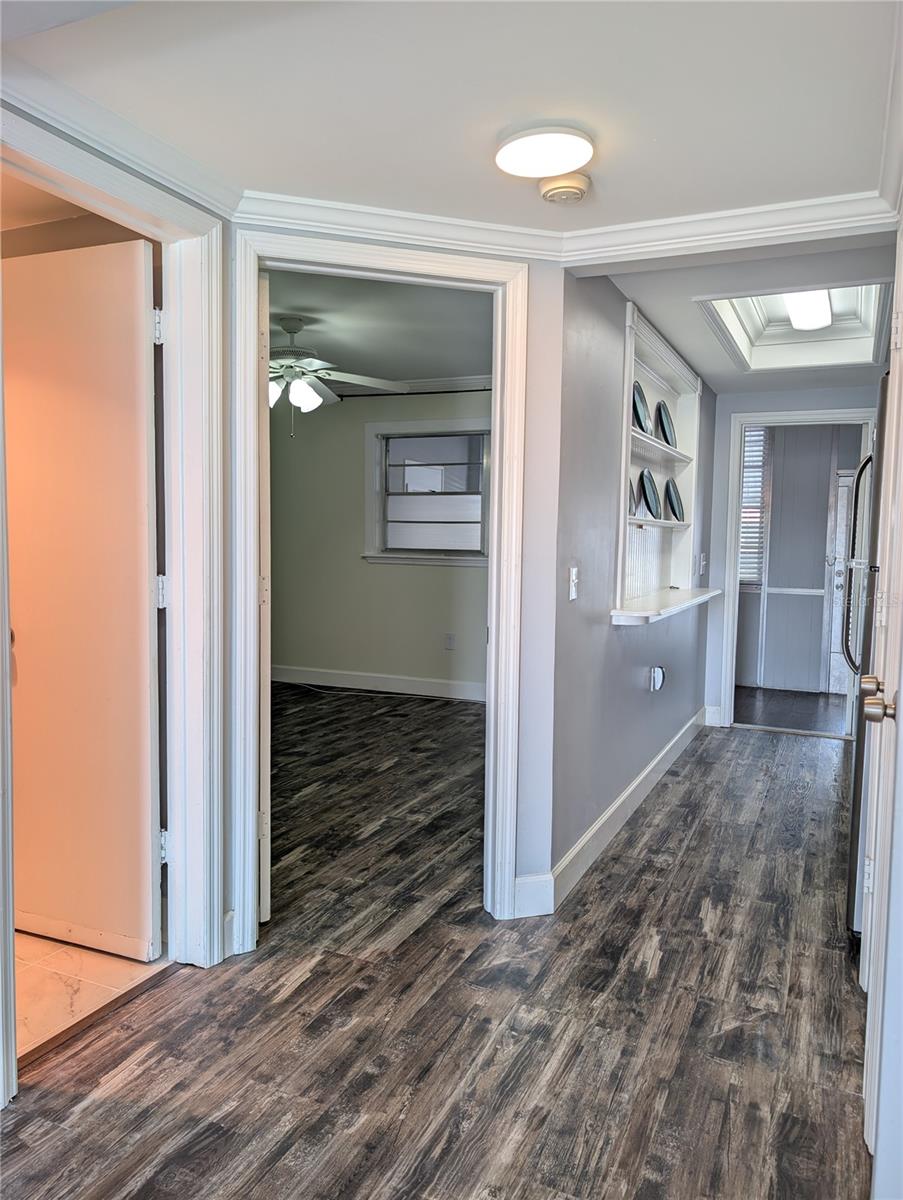 Image 16 of 49 For 5850 18th Street N 11