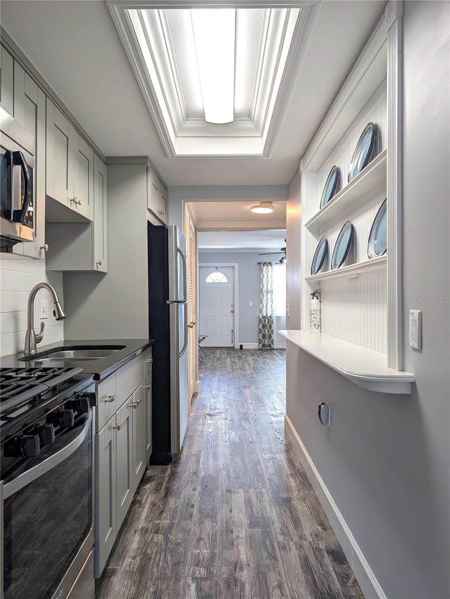 Image 19 of 49 For 5850 18th Street N 11