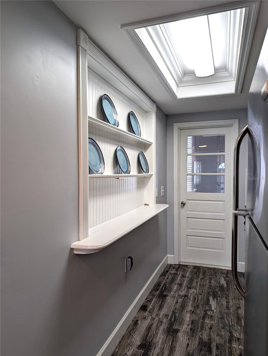 Image 22 of 49 For 5850 18th Street N 11