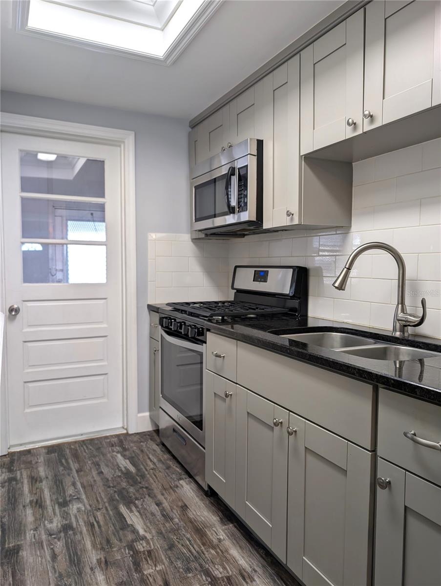 Image 24 of 49 For 5850 18th Street N 11