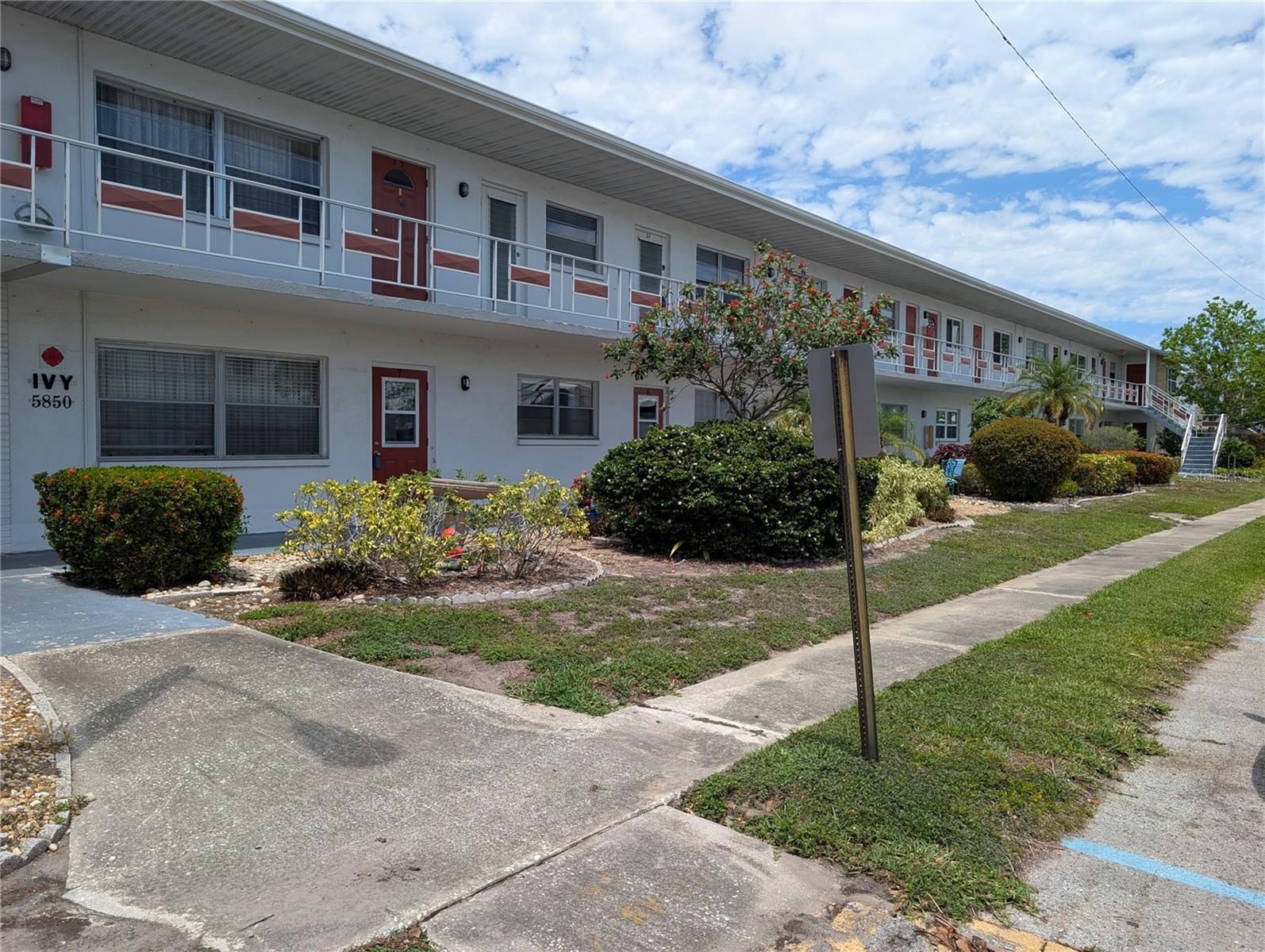 Image 36 of 49 For 5850 18th Street N 11