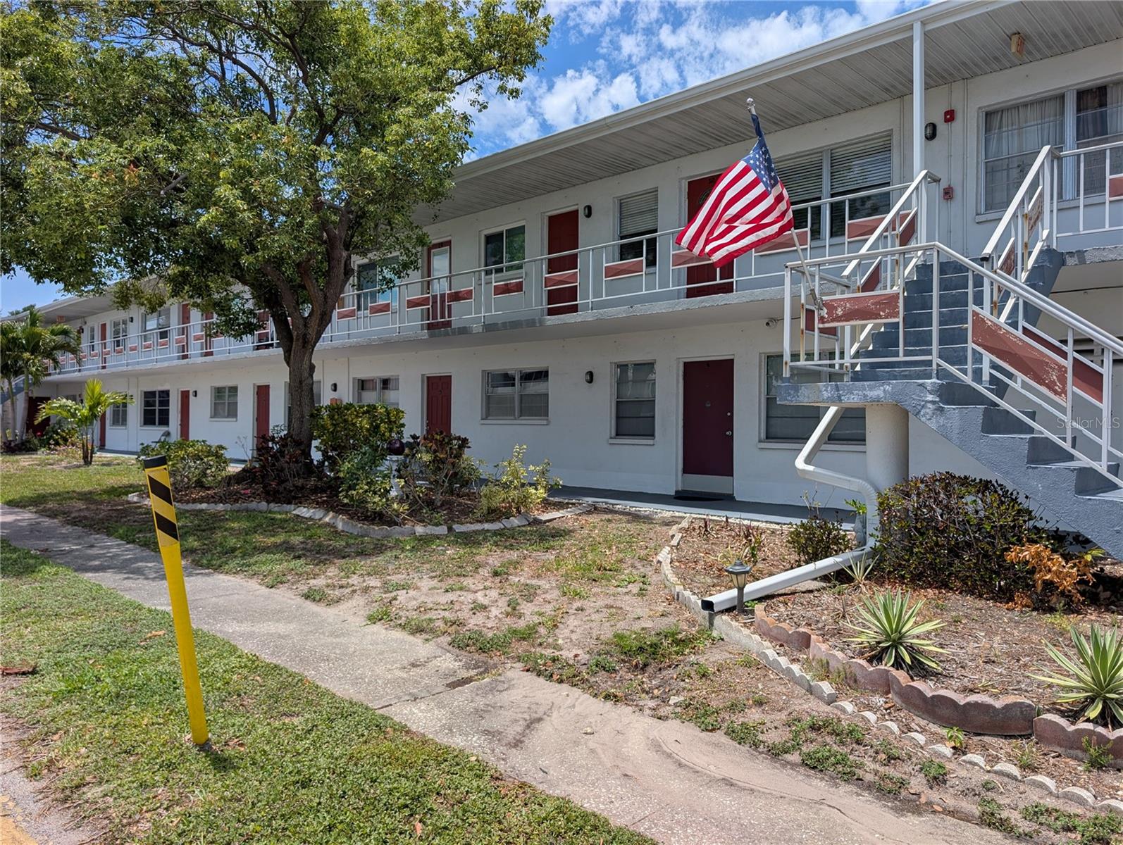 Image 37 of 49 For 5850 18th Street N 11