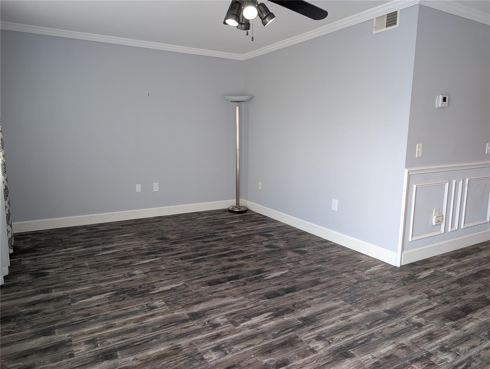 Image 6 of 49 For 5850 18th Street N 11