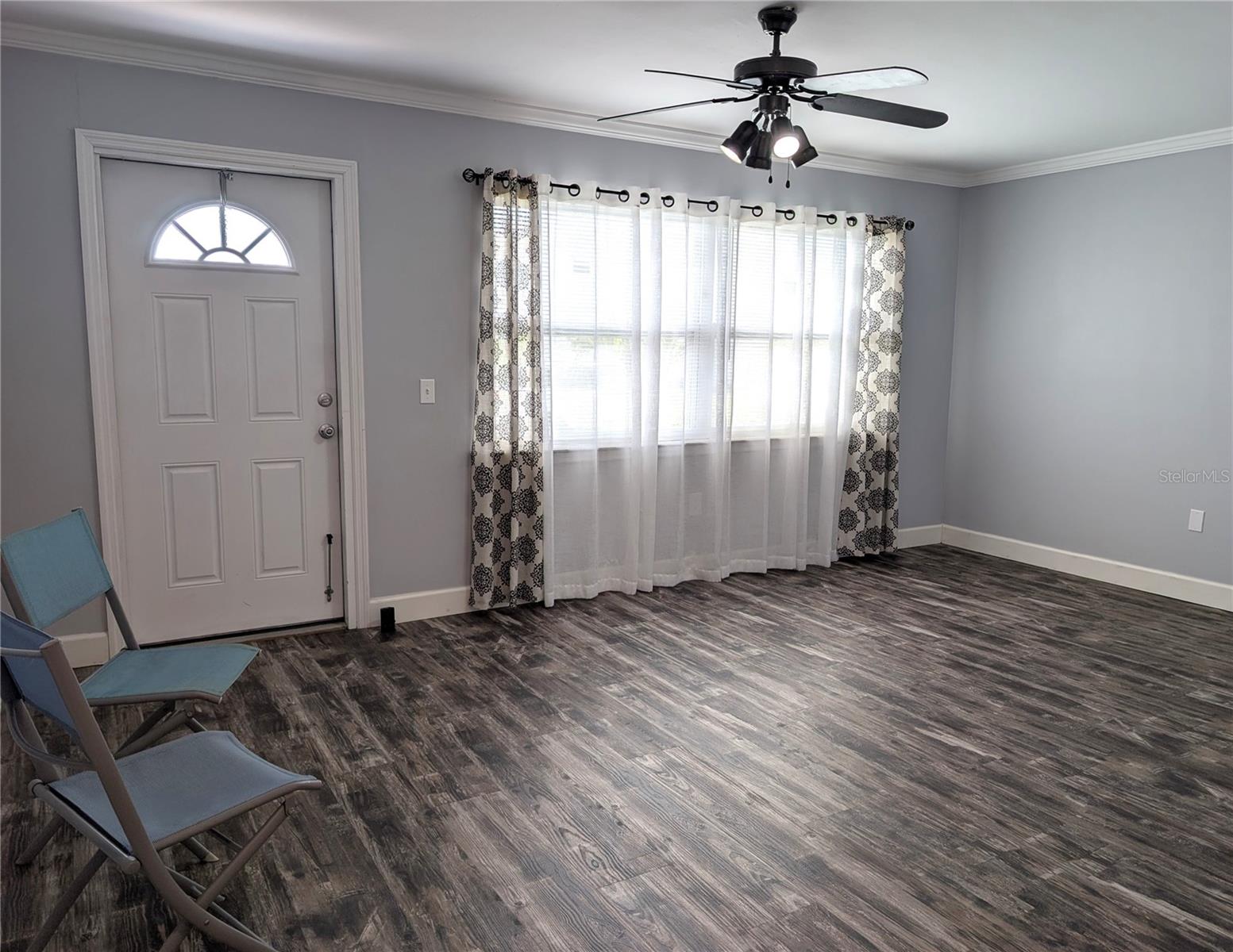 Image 8 of 49 For 5850 18th Street N 11
