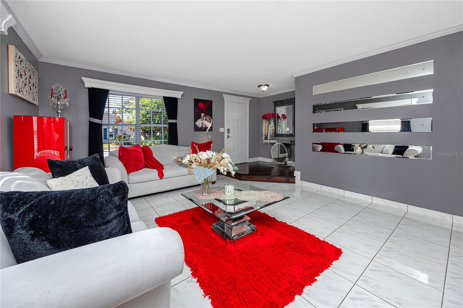 Listing photo id 9 for 7801 Hamlet Drive