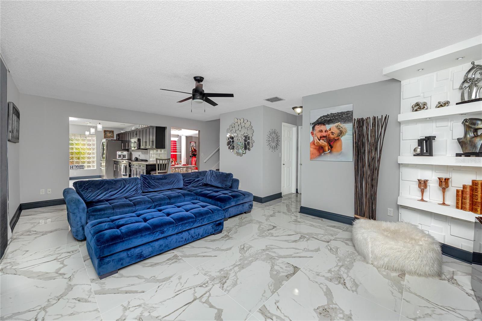 Listing photo id 17 for 7801 Hamlet Drive