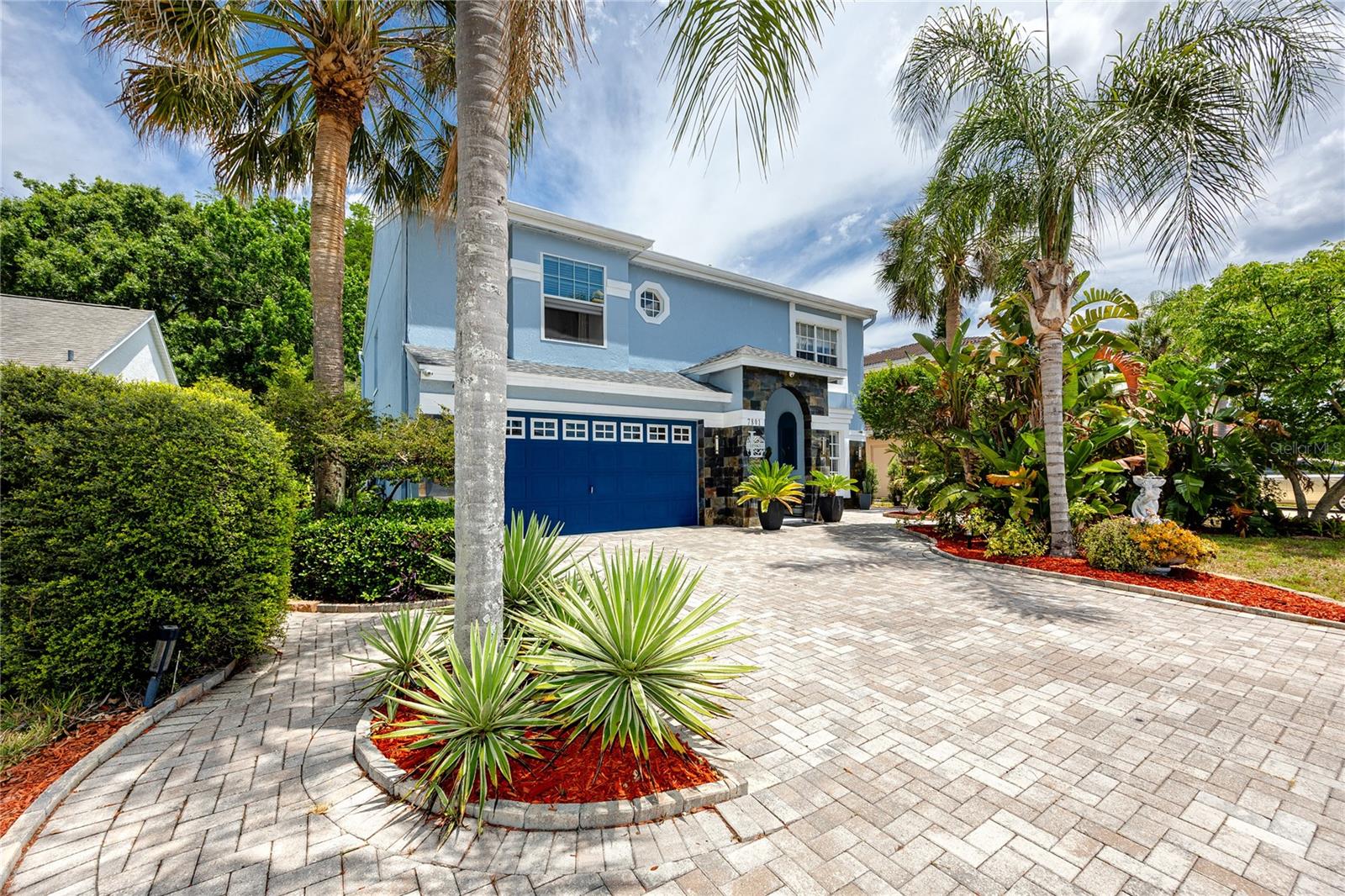 Listing photo id 0 for 7801 Hamlet Drive