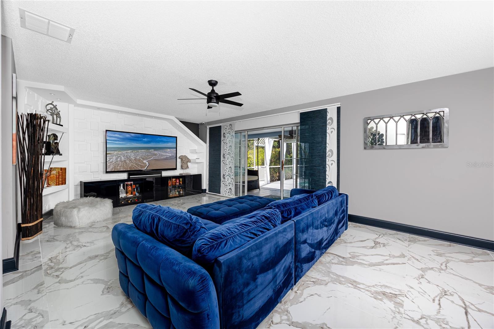 Listing photo id 19 for 7801 Hamlet Drive