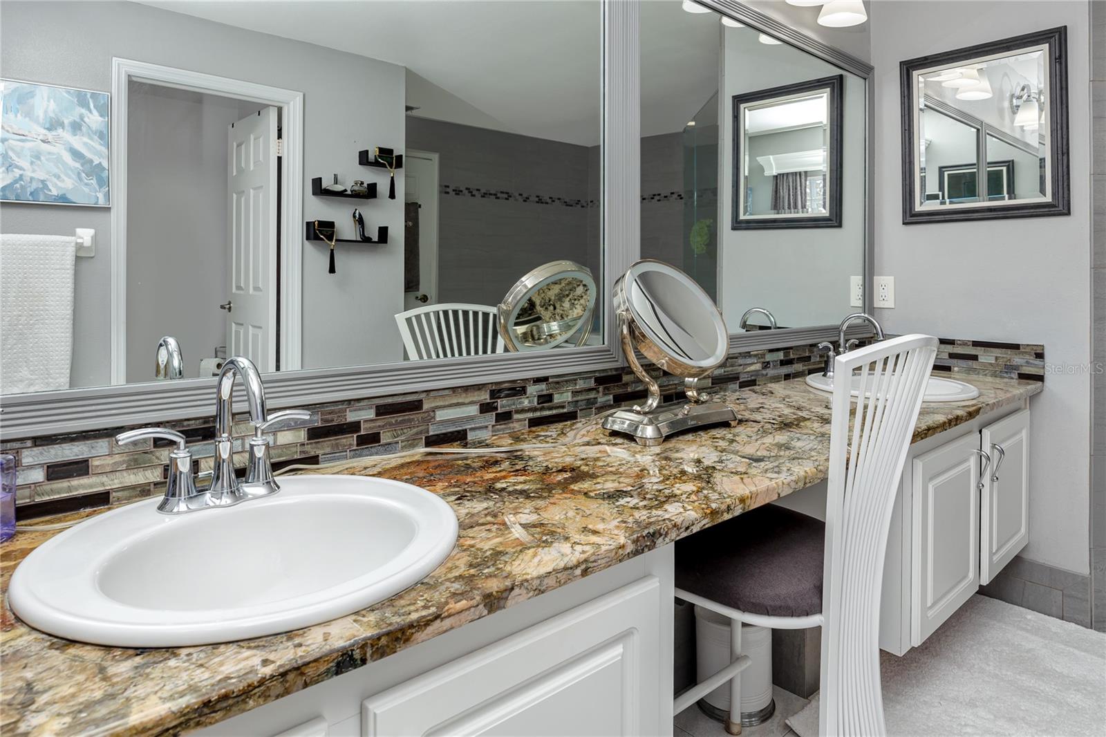 Listing photo id 29 for 7801 Hamlet Drive