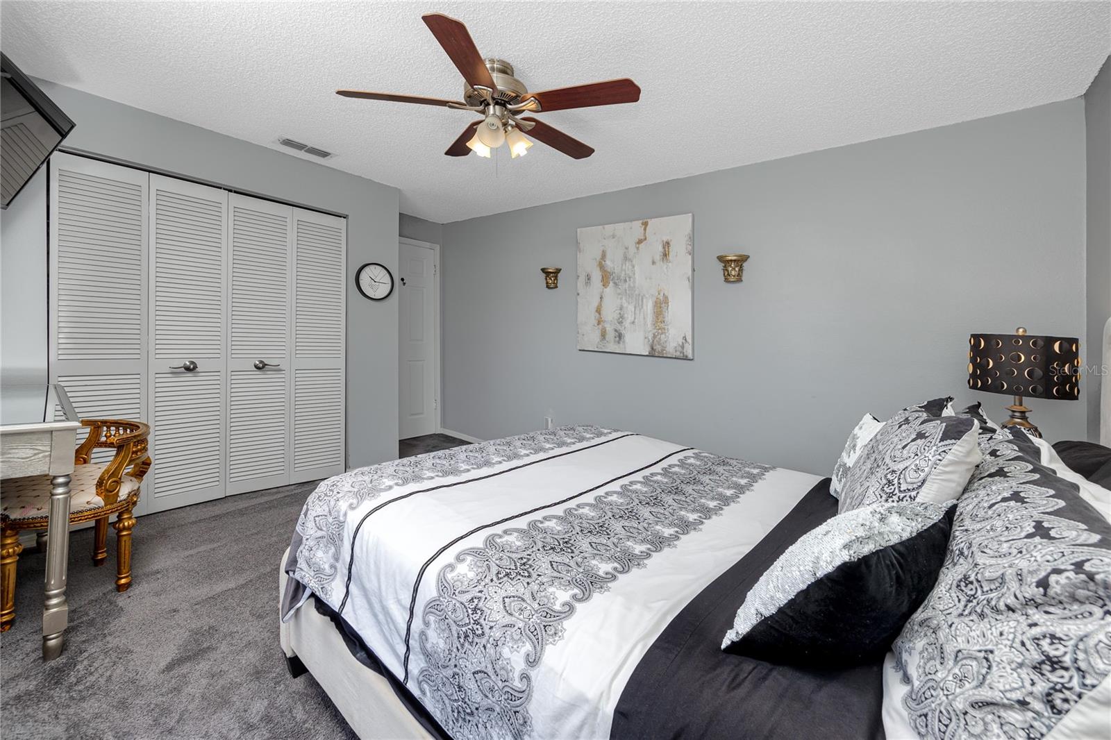 Listing photo id 31 for 7801 Hamlet Drive