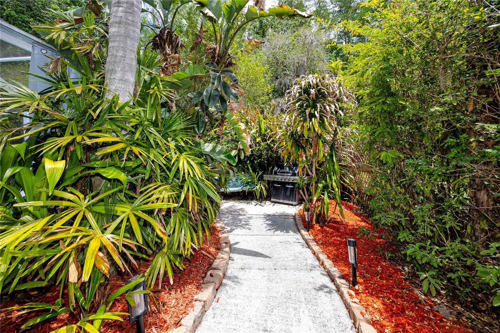 Listing photo id 45 for 7801 Hamlet Drive