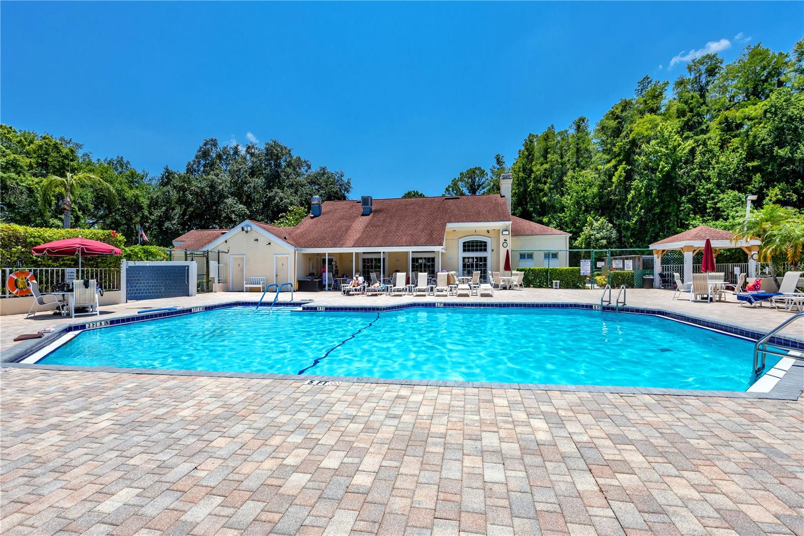 Listing photo id 69 for 7801 Hamlet Drive