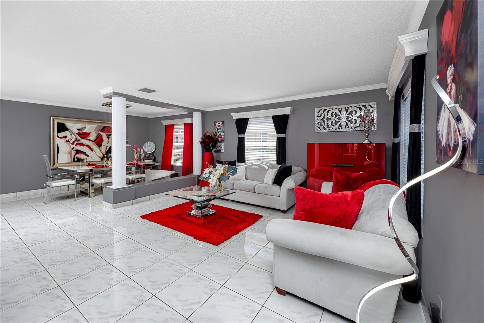 Listing photo id 7 for 7801 Hamlet Drive