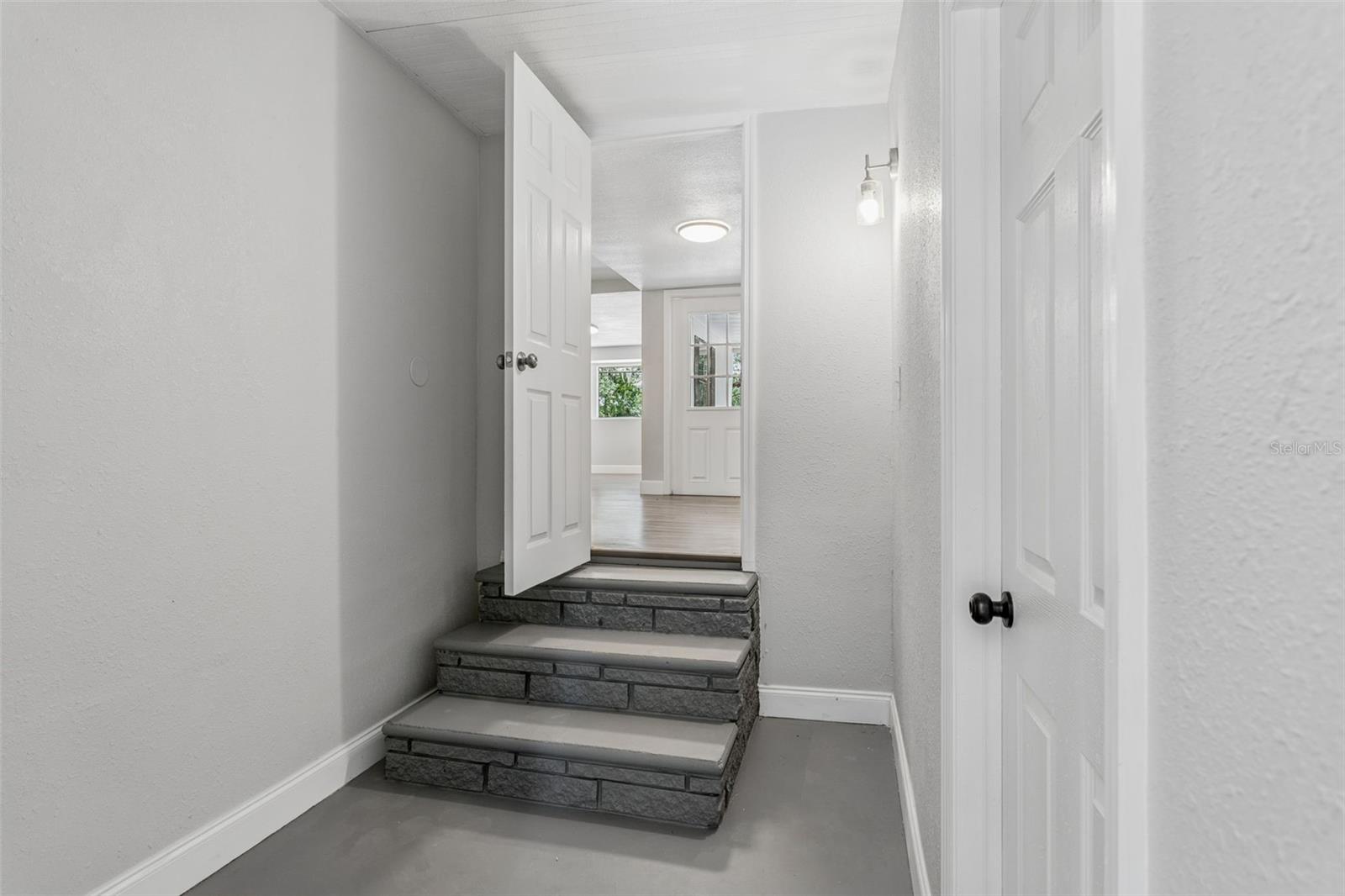 Image 19 of 26 For 4251 Seaberg Road