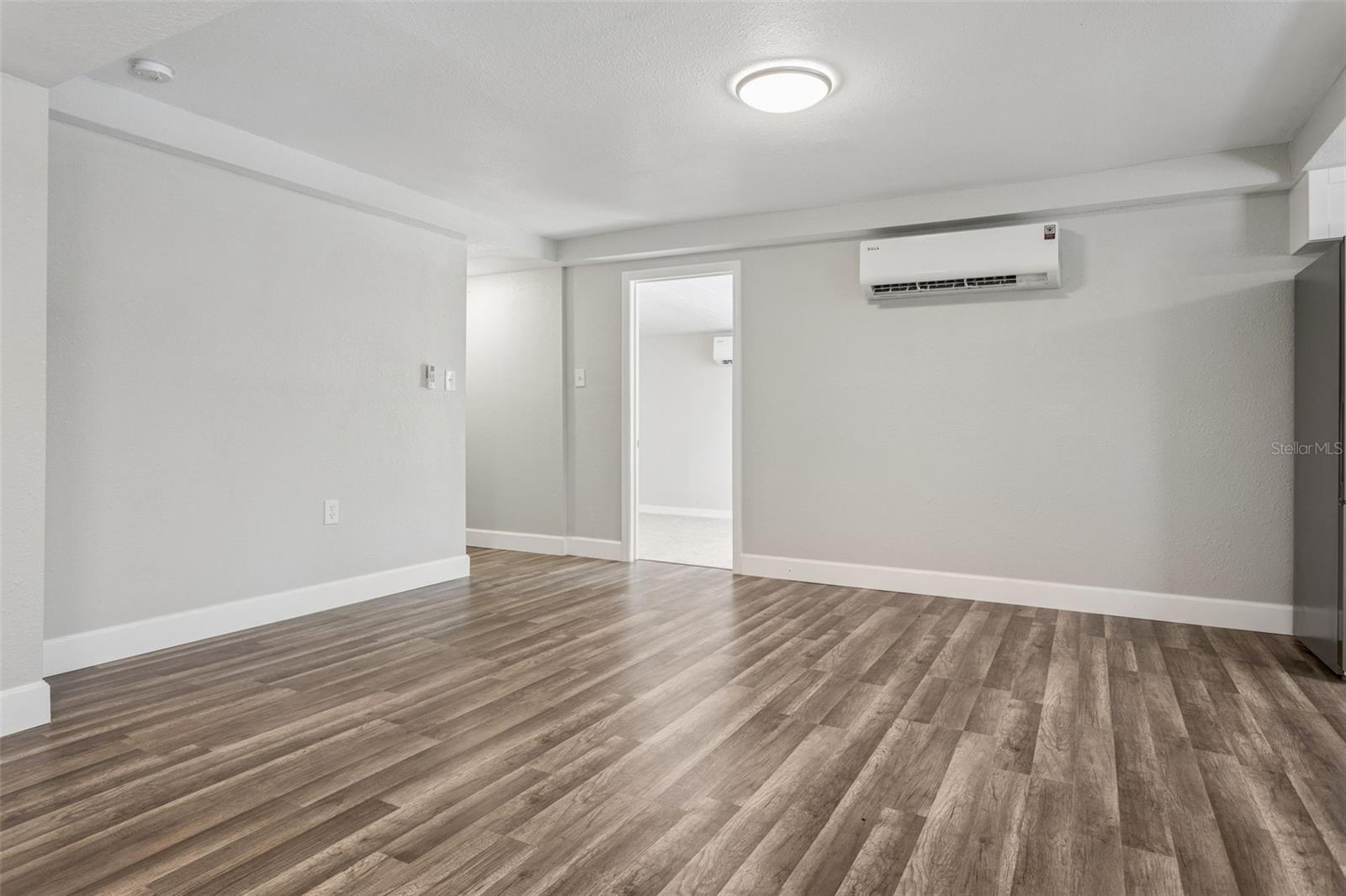 Image 5 of 26 For 4251 Seaberg Road