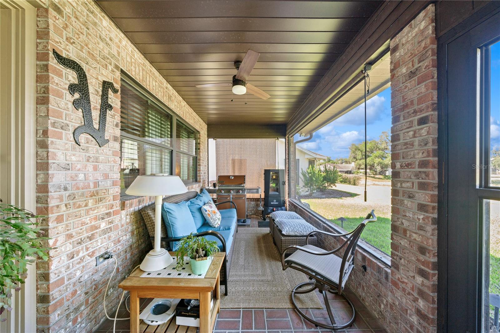 Image 41 of 63 For 6219 Huntington Drive