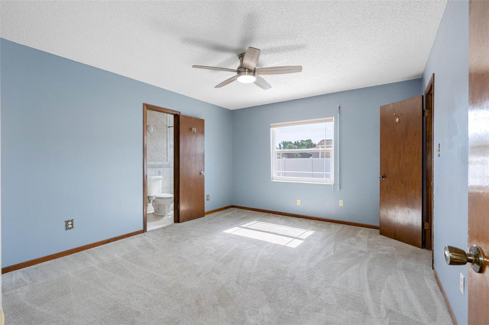 Image 21 of 38 For 6202 Richard Avenue
