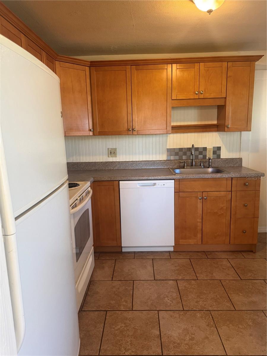 Image 2 of 14 For 409 Lebeau Street