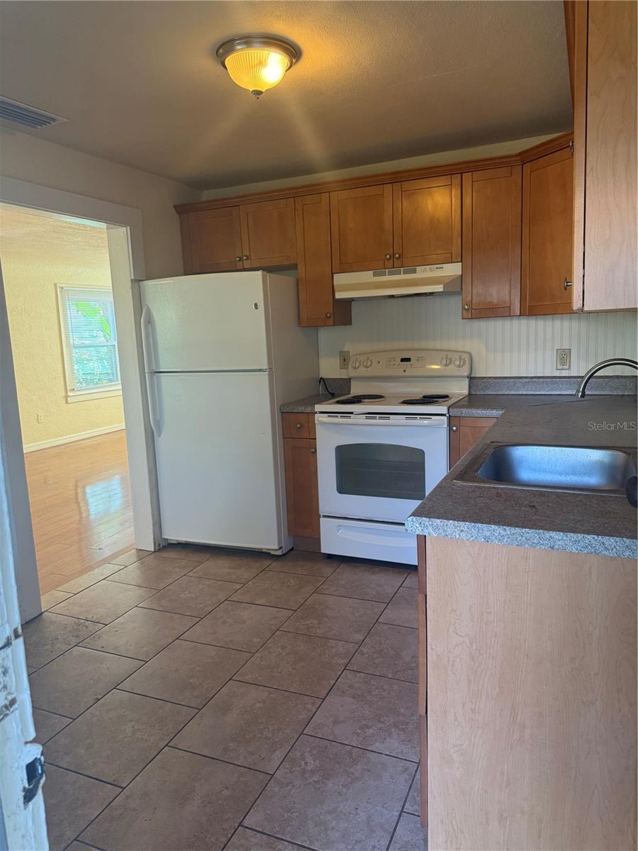 Image 3 of 14 For 409 Lebeau Street