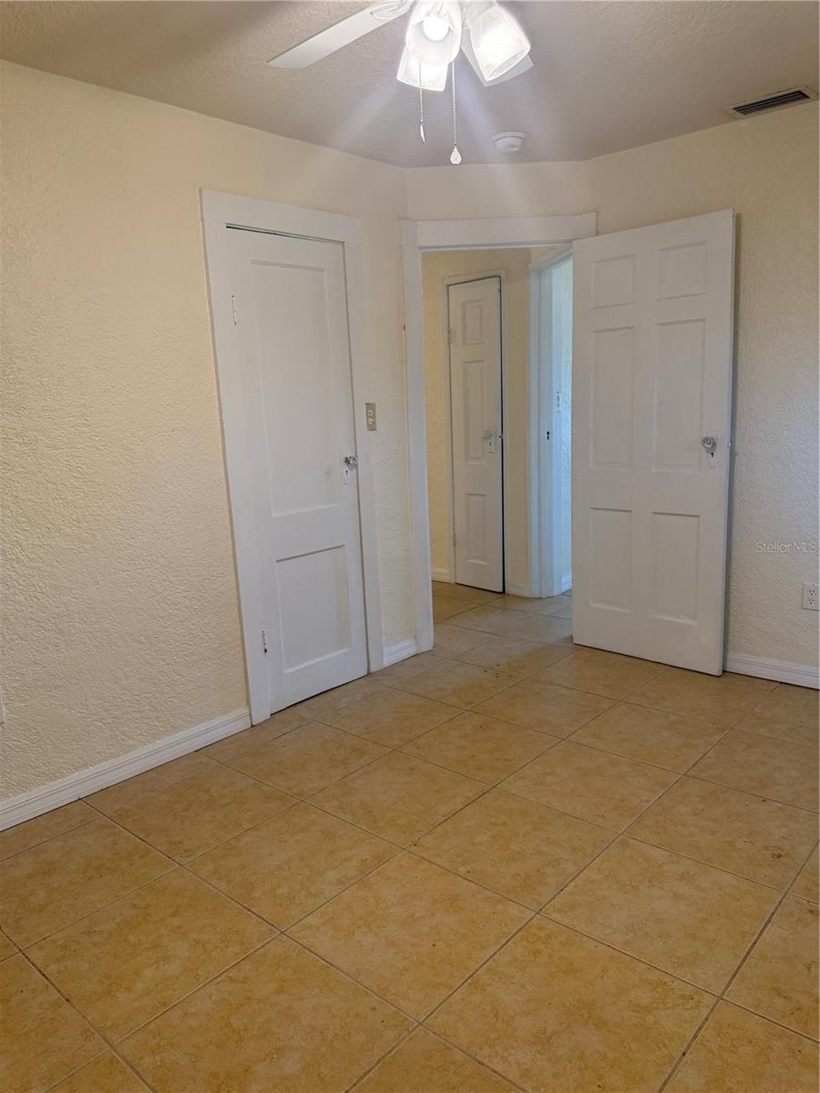 Image 7 of 14 For 409 Lebeau Street