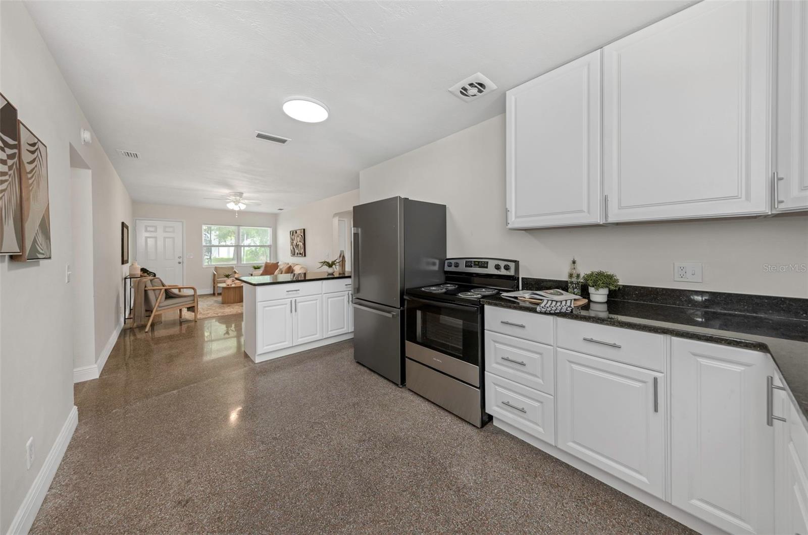 Image 8 of 33 For 4658 25th Avenue S