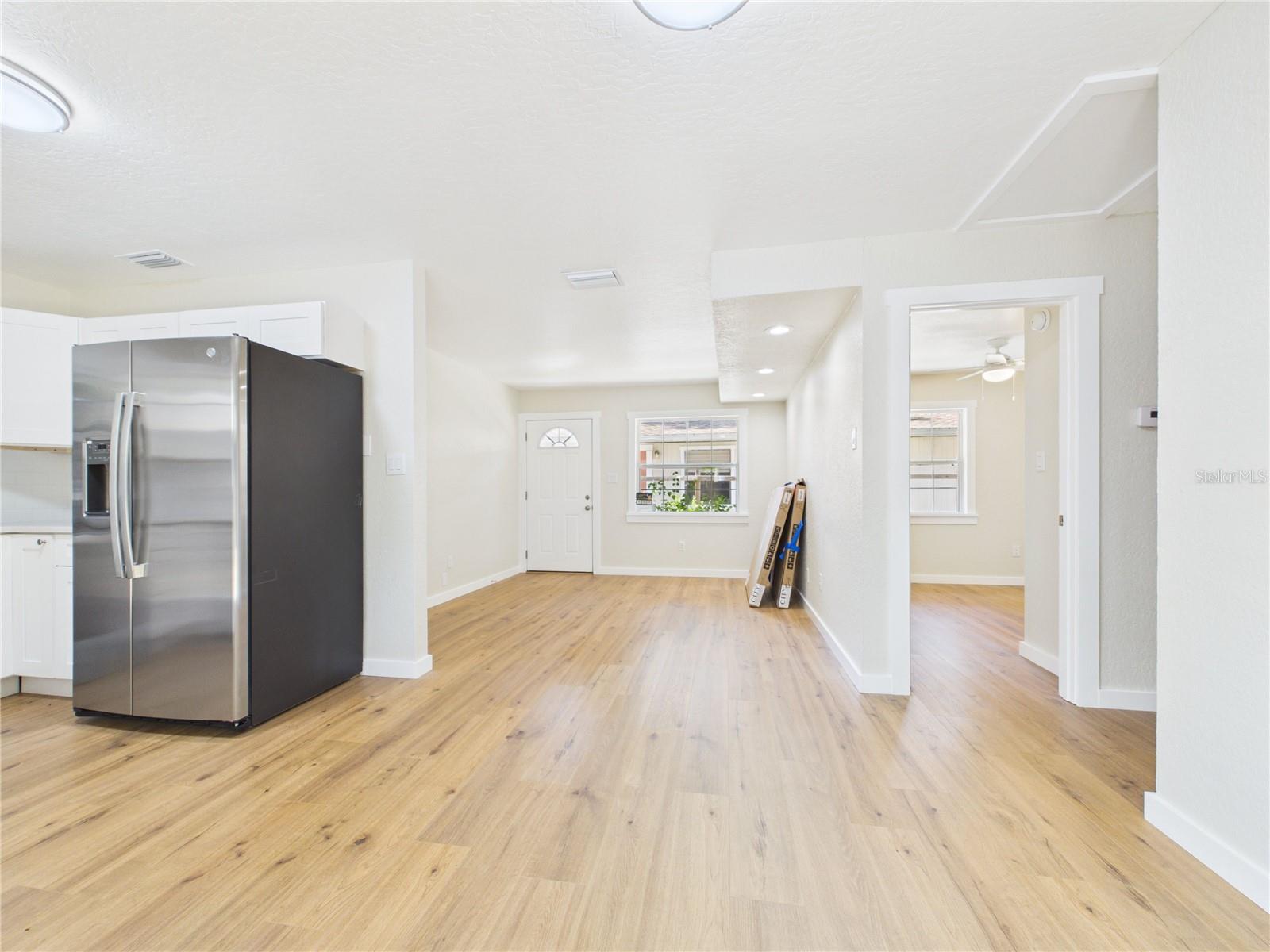 Image 11 of 41 For 14717 Sunset Street