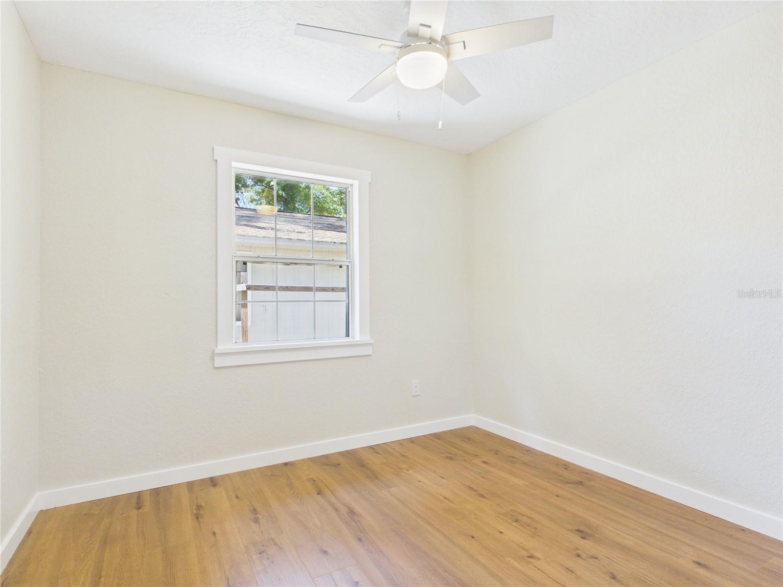 Image 19 of 41 For 14717 Sunset Street