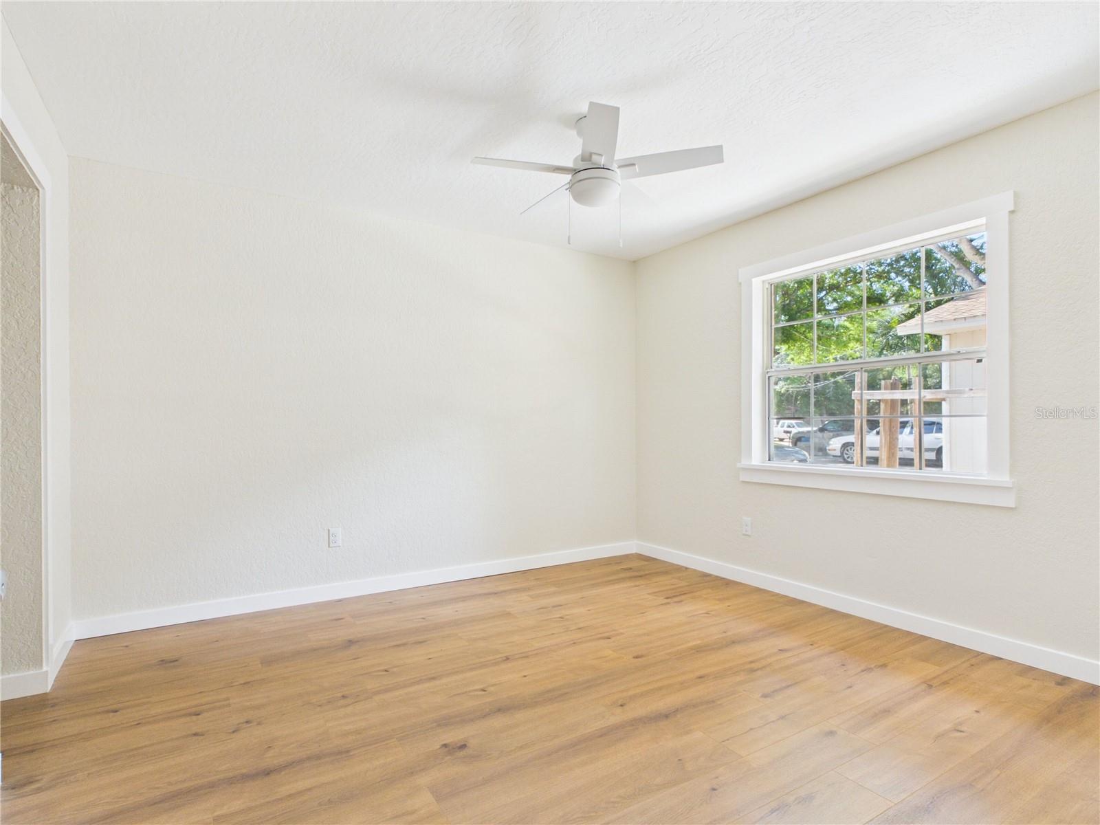Image 9 of 41 For 14717 Sunset Street