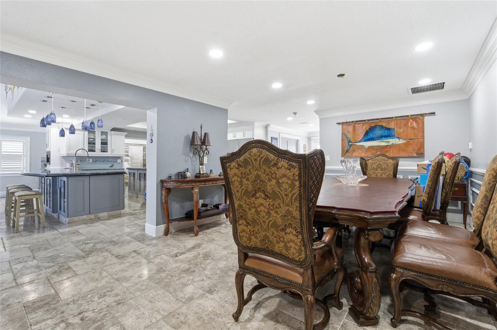 Image 3 of 25 For 3874 48th Avenue S