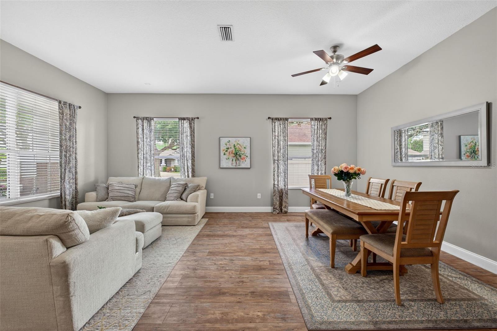 Listing photo id 13 for 5017 Torrey Hills Lane