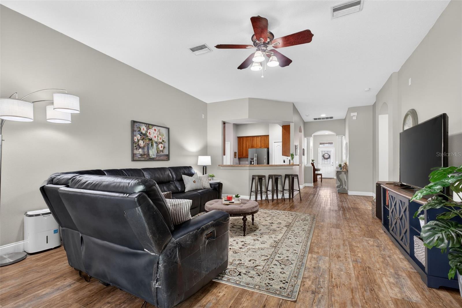Listing photo id 18 for 5017 Torrey Hills Lane