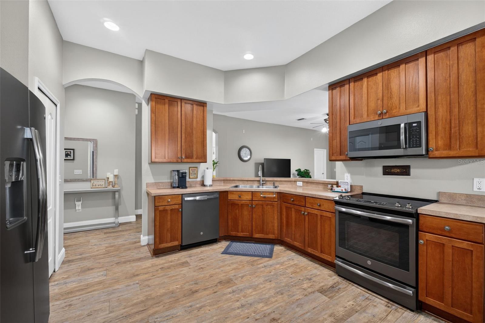 Listing photo id 23 for 5017 Torrey Hills Lane