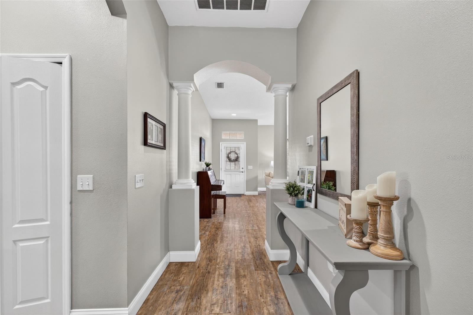 Listing photo id 33 for 5017 Torrey Hills Lane