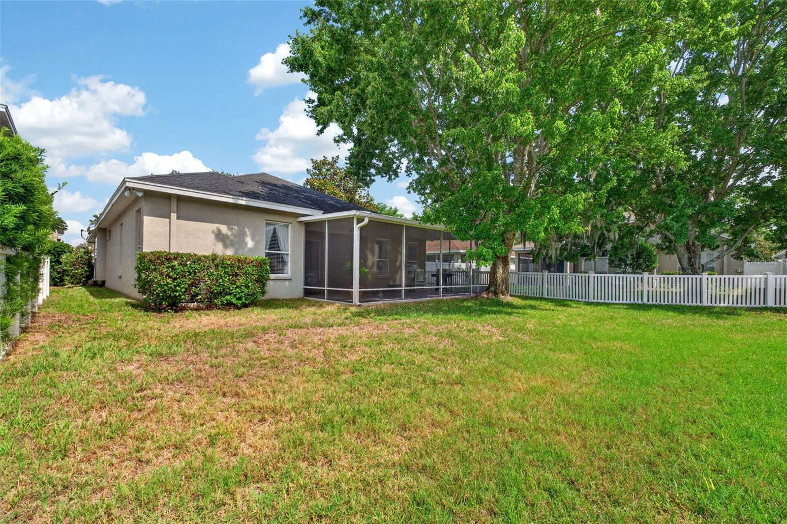 Listing photo id 60 for 5017 Torrey Hills Lane