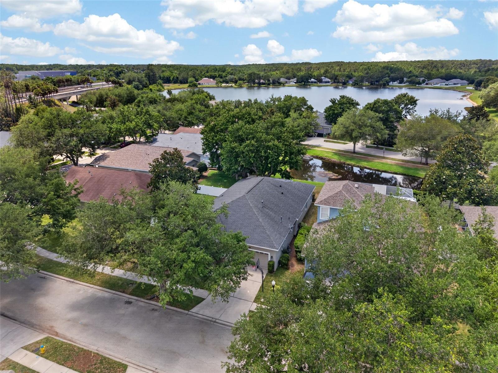 Listing photo id 64 for 5017 Torrey Hills Lane