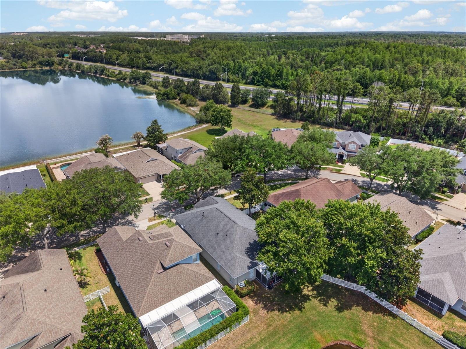 Listing photo id 77 for 5017 Torrey Hills Lane