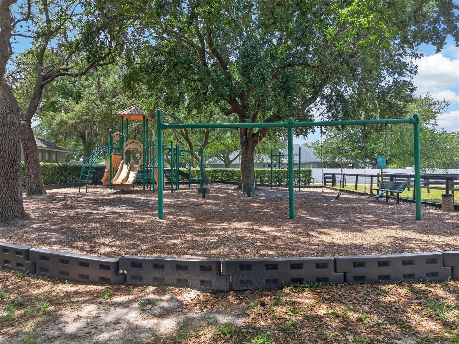 Listing photo id 81 for 5017 Torrey Hills Lane