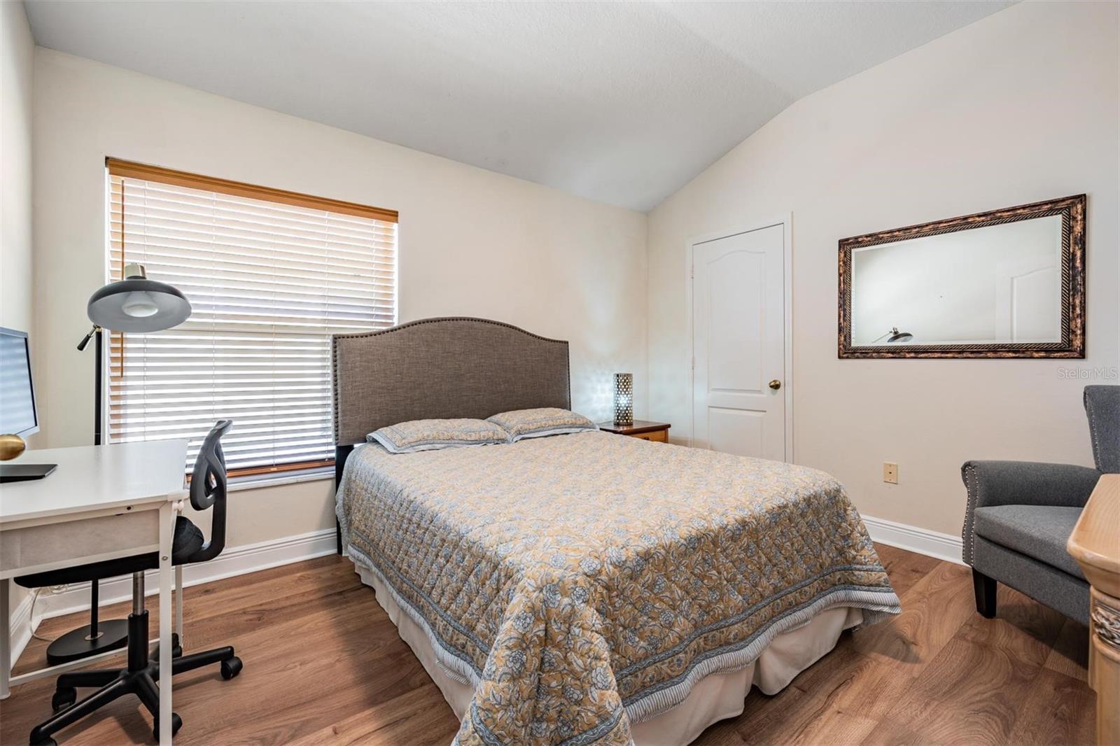 Image 18 of 40 For 3550 Simonton Court
