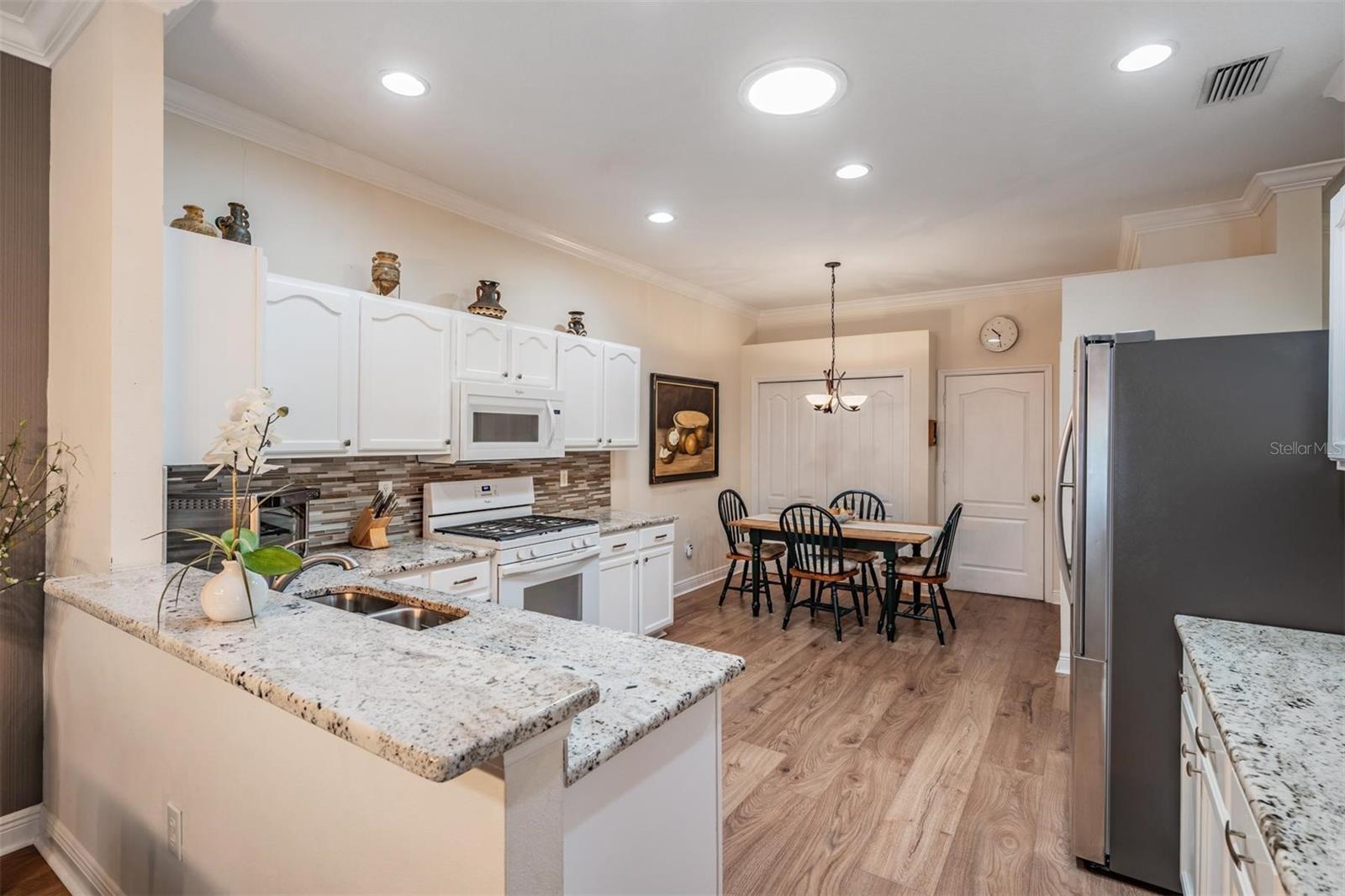 Image 4 of 40 For 3550 Simonton Court