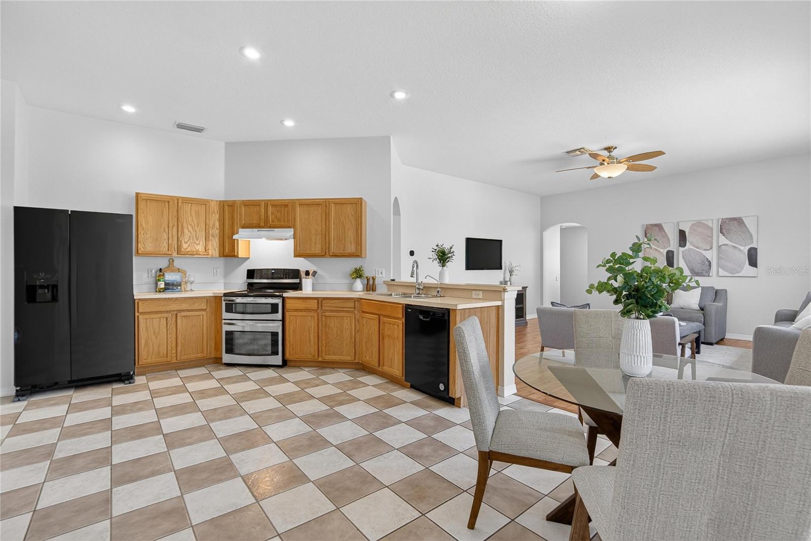 Image 10 of 50 For 22118 Yachtclub Terrace
