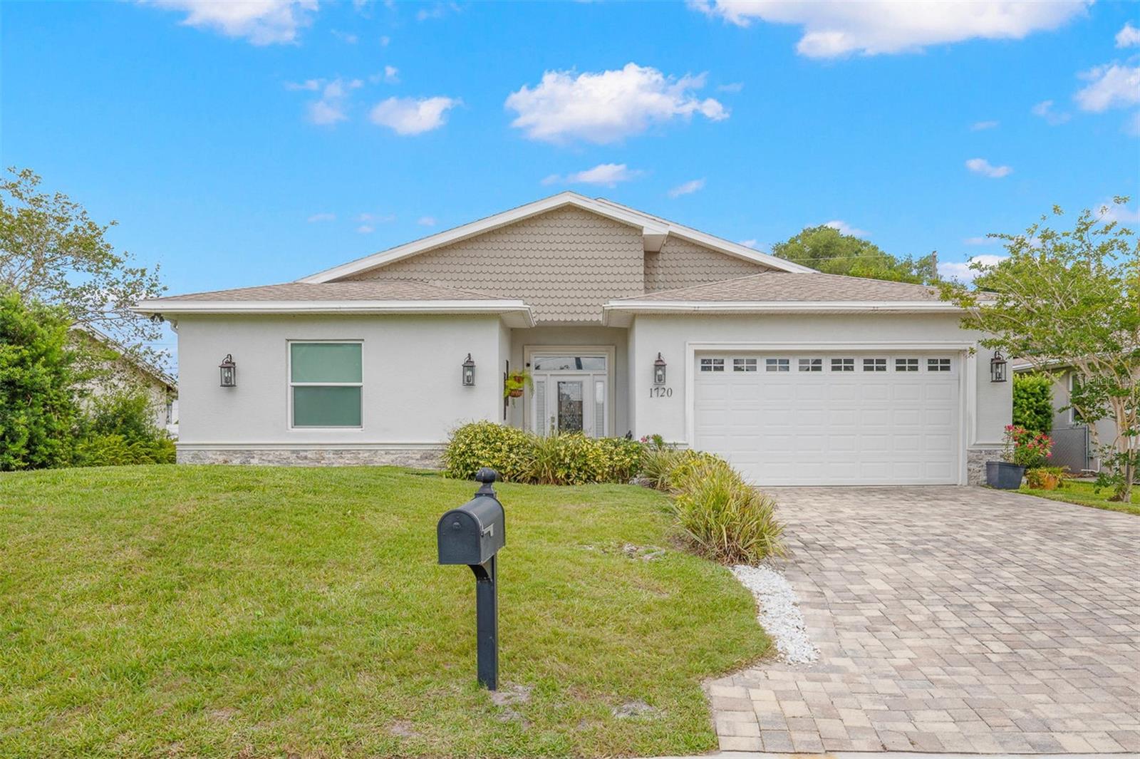 Image 2 of 39 For 1720 Verde Drive